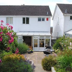 Self Check-In 3 Bedroom, 2 Bathroom House In A Quiet Area On The Hill In Newbury, Up To 4 People Newbury  Exterior photo