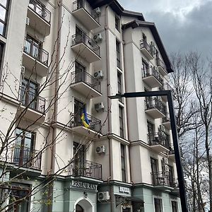 Aparthotel Карпати Кайзервальд Апарт Exterior photo