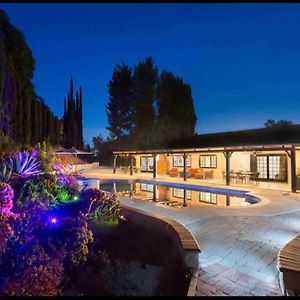 Villa Private Escape Nestled In Hills à Los Angeles Exterior photo