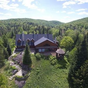 Howard Lodge Spa And Lake View Saint-Adolphe-d'Howard Exterior photo