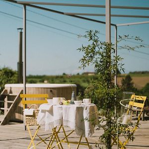 Bed and breakfast Casa Kiko Pecetto Exterior photo