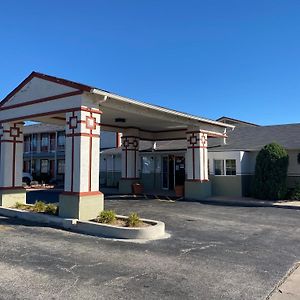 Cambridge Inn Oklahoma City Exterior photo