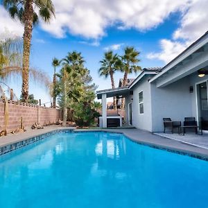 Villa Vegas Oasis Close 2 Strip! Private Hot Tub & Heated Pool à Las Vegas Exterior photo