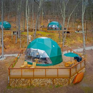 Bed and Breakfast Domes At Catskills à Swan Lake Exterior photo