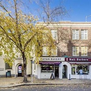 Appartement Two Bed High Street Flat Teddington Exterior photo