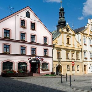 Hotel Bravo Ceska Trebova Exterior photo