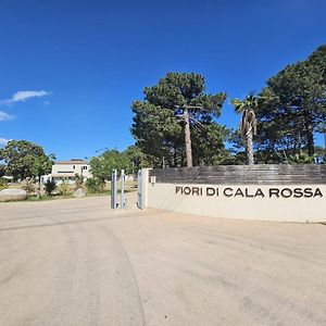 Les Villas De Fiori Di Cala Rossa Lecci Exterior photo