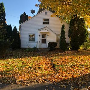 Bed and Breakfast Cozy Cape à Mount Vernon Exterior photo