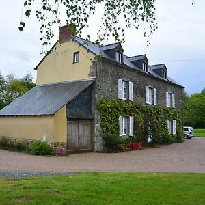 B&B la Basse Orme Les Iffs Exterior photo