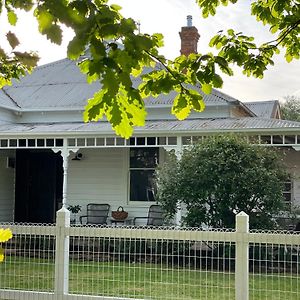 Villa Oakview Country House Maffra Exterior photo