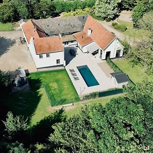 Villa Landhuis Met Zwembad Nabij M'Tricht En Valkenburg à Ulestraten Exterior photo