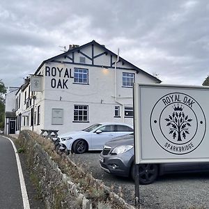 Hotel The Royal Oak à Spark Bridge Exterior photo