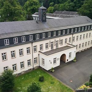 Hotel Gastfluegel Der Abtei Maria Laach à Glees Exterior photo