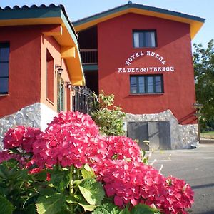 Hotel Aldea Del Trasgu à Cuerres Exterior photo