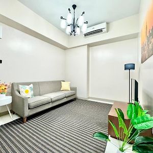 Cozi 2 Bedroom Serene Uptown Condo Grand Hyatt Bgc Manille Exterior photo