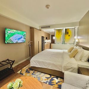 Novotel Suite Manila At Acqua Near Rockwell Makati Exterior photo