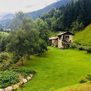 Villa Cabin On The River In Valtellina à Grosio Exterior photo