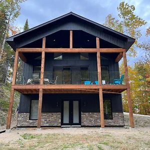 Relaxing Chalet With Sauna Steps From Msm Lodge Lac Sainte-Marie Exterior photo