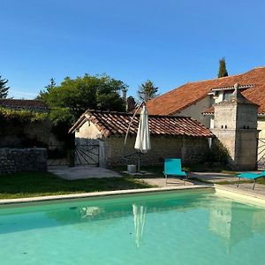 Villa Grande Maison Restauree Avec Piscine Privative, Au Coeur De La Campagne Du Perigord Vert - Fr-1-616-304 à Saint-Paul-Lizonne Exterior photo