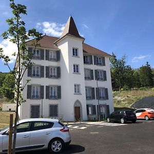 Appartement Domitys - Le Manoir à Perignat-les-Sarlieve Exterior photo