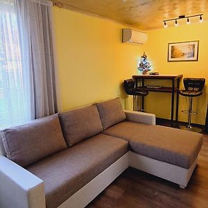 Appartement Apartman Motorcycle Friendly Osijek Exterior photo