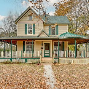 Villa Eau Claire Retreat Close To Chippewa Riverfront! Exterior photo