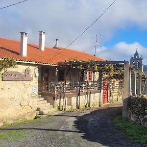 Bed and Breakfast Casa-Museo Genia Trigo à Sober Exterior photo