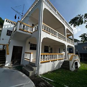 Appartement The White House à Morne Rouge Exterior photo