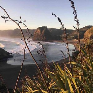 Appartement Piha - Beautiful Piha Wild West Coast Exterior photo