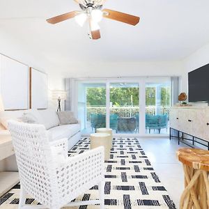 Appartement Malibu-Vibes Patio Living With Firepit By The Beach à Boca Raton Exterior photo