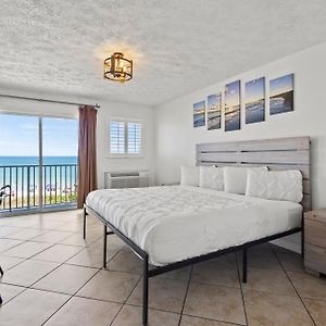 Ocean View Hotel Room With Balcony- King Bed #25 Fort Pierce Exterior photo