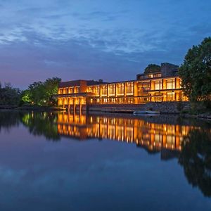 Hyatt Lodge Oak Brook Chicago Exterior photo