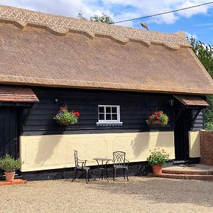 Lake House Cottage Finchingfield Exterior photo