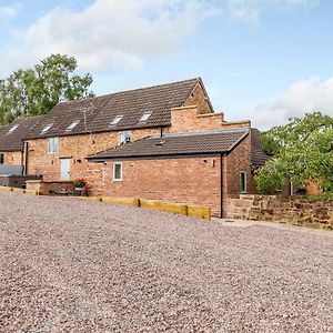 Tadpole Cottage At Frog Hall Tilston Exterior photo