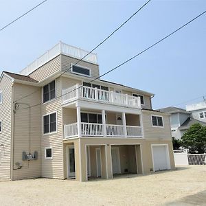 1St Floor Duplex In Brant Beach Just 3 Homes From The Beach Exterior photo