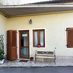 Villa Casa Maira In Centro A Saturnia Exterior photo