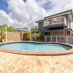 Spacious Family Home W Pool - Central Location Gold Coast Exterior photo