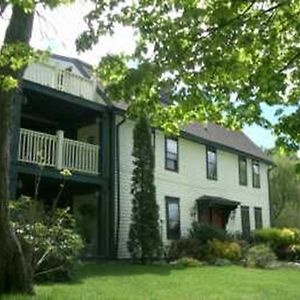 Bed and Breakfast Captain Grant'S à Poquetanuck Exterior photo