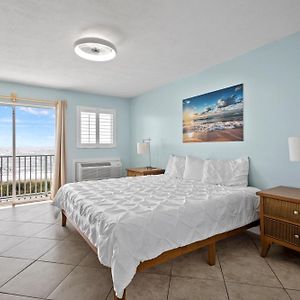 Ocean View Hotel Room With Balcony- King Bed #23 Fort Pierce Exterior photo