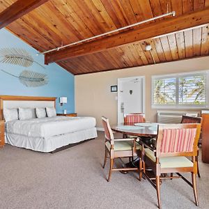 Oceanfront Inn Suite, Ocean And Inlet Views, King Bed, #12 Fort Pierce Exterior photo