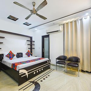 Fabhotel Rudraksh Residency New Delhi Exterior photo