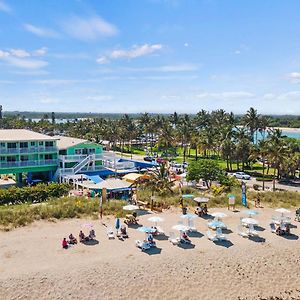 Oceanfront Inn, Private Balcony, 2 Full Beds #16 Fort Pierce Exterior photo