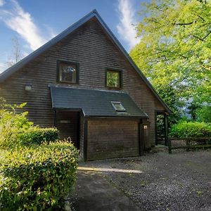 Weaver, Woodland Lodge With Hot Tub For 12 Oakamoor Exterior photo