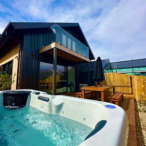 Appartement Mountain View Escape With Hot Tub à Frankton Exterior photo