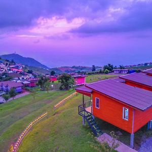 Hotel Rai Saeng Tawan At Phu Thap Buek à Lom Kao Exterior photo