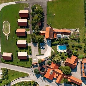 Martinova Izba - Family Bungalows Laško Exterior photo