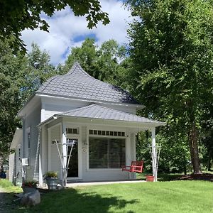 Villa Lake Daze à Boyne City Exterior photo