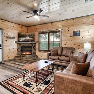 Modern 4 Bedroom Cabin In Timeless Resort Near Parkway And Dollywood With Game Room And Hot Tub Sevierville Exterior photo