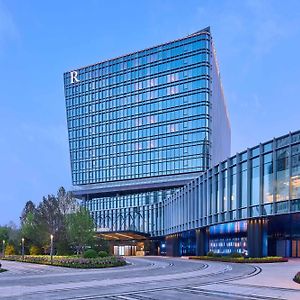 Renaissance Beijing Haidian Hotel Exterior photo