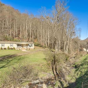 Villa Creekside Haven With Fire Pit Near Nantahala River à Topton Exterior photo